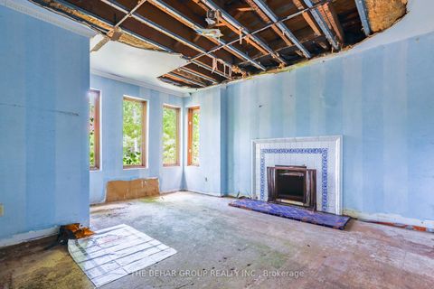 Photo 3 at 313 Sunnyside Avenue, Swansea, Toronto