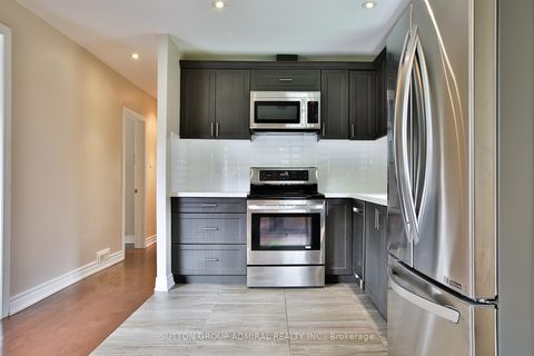 Photo 6 at 33 Regina Avenue, Lawrence, Toronto