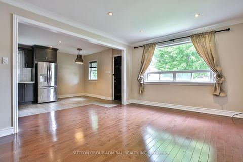 Photo 8 at 33 Regina Avenue, Lawrence, Toronto