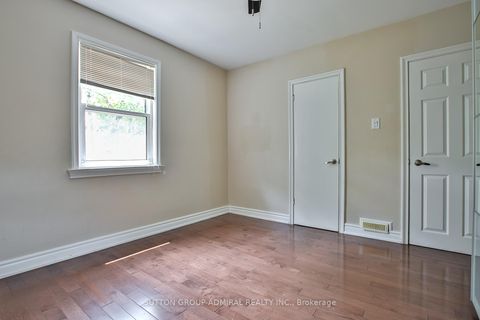 Photo 15 at 33 Regina Avenue, Lawrence, Toronto