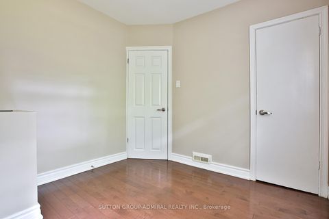Photo 17 at 33 Regina Avenue, Lawrence, Toronto