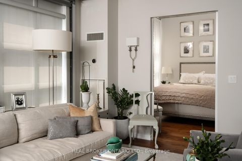 Photo 6 at 803 - 23 Brant Street, Waterfront Communities C1, Toronto