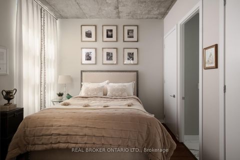 Photo 8 at 803 - 23 Brant Street, Waterfront Communities C1, Toronto