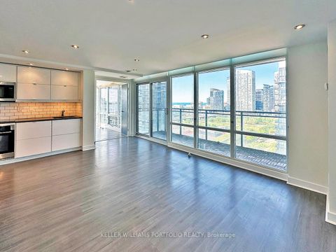 Photo 13 at 1618 - 4K Spadina Avenue, Waterfront Communities C1, Toronto