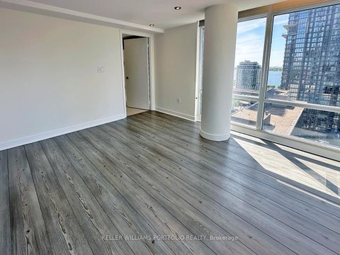 Photo 18 at 1618 - 4K Spadina Avenue, Waterfront Communities C1, Toronto
