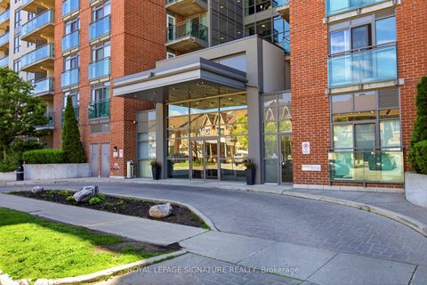Photo 1 at 923 - 120 Dallimore Circle, Don Mills, Toronto