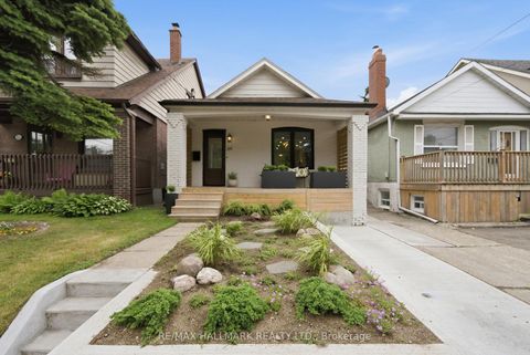 Photo 0 at 69 Gatwick Avenue, Lumsden, Toronto