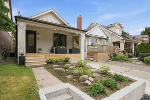 Photo 3 at 69 Gatwick Avenue, Lumsden, Toronto