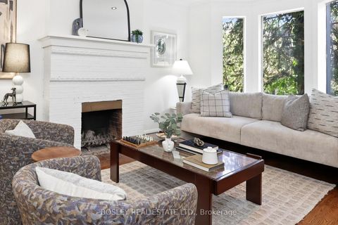 Photo 3 at 34 Tennis Crescent, North Riverdale, Toronto