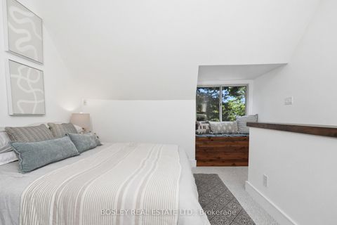 Photo 37 at 34 Tennis Crescent, North Riverdale, Toronto