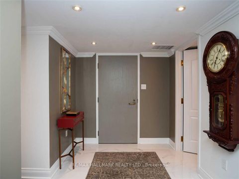 Photo 5 at 404 - 251 Queens Quay W, Waterfront Communities C1, Toronto