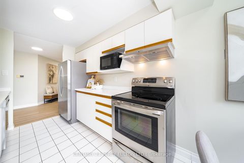 Photo 8 at 206B - 3231 Eglinton Avenue E, Scarborough Village, Toronto