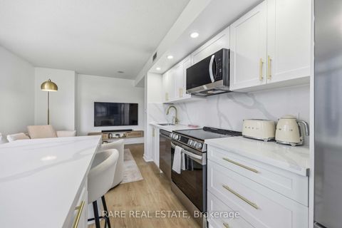 Photo 5 at 1002 - 4K Spadina Avenue, Waterfront Communities C1, Toronto