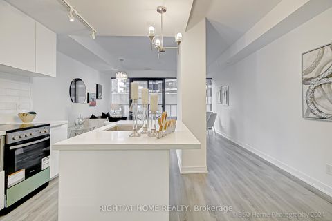 Photo 11 at 203 - 57 St. Joseph Street, Bay Street Corridor, Toronto