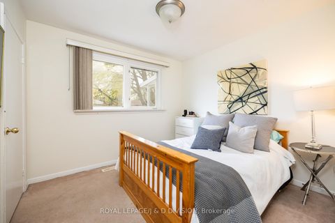 Photo 11 at 48 Greengrove Crescent, Donalda, Toronto