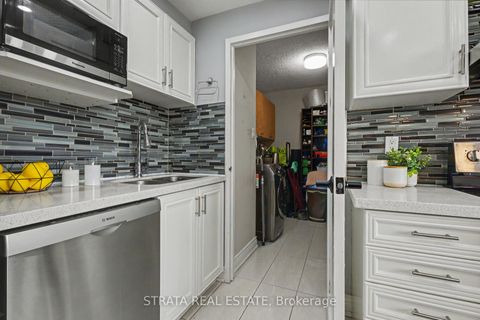 Photo 7 at 715 - 5 Parkway Forest Drive, Henry Farm, Toronto