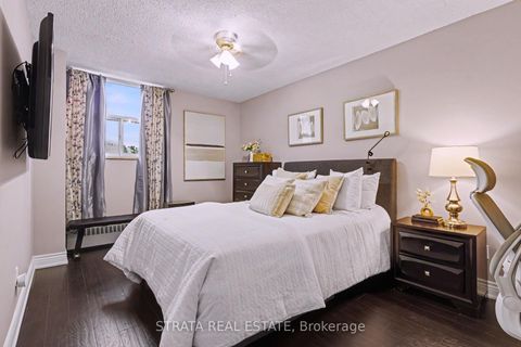 Photo 9 at 715 - 5 Parkway Forest Drive, Henry Farm, Toronto