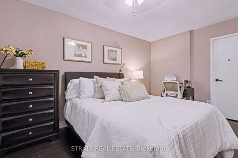 Photo 10 at 715 - 5 Parkway Forest Drive, Henry Farm, Toronto