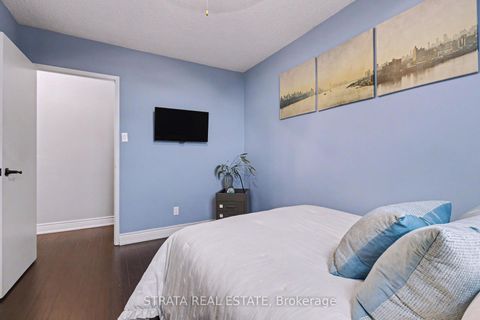 Photo 16 at 715 - 5 Parkway Forest Drive, Henry Farm, Toronto