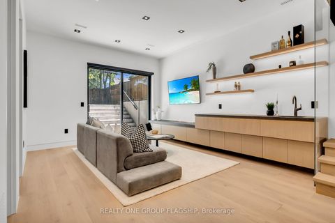 Photo 34 at 7 Bentley Drive, Queensway, Toronto