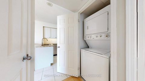 Photo 18 at 2705 - 30 Harrison Garden Boulevard, Willowdale East, Toronto