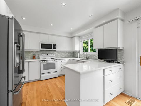 Photo 11 at 24 Rockland Drive, Steeles, Toronto