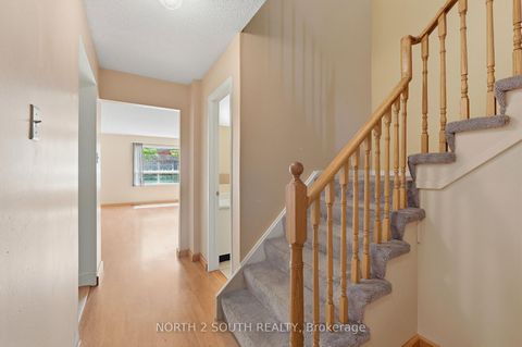 Photo 4 at 9 Millbank Court, Brownridge, Vaughan