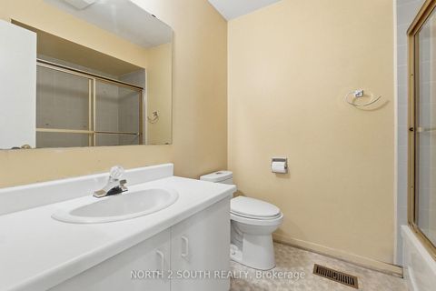 Photo 30 at 9 Millbank Court, Brownridge, Vaughan
