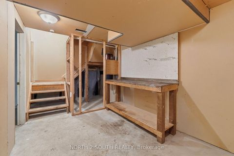 Photo 37 at 9 Millbank Court, Brownridge, Vaughan