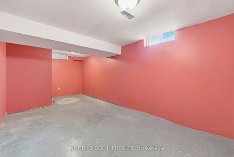 Photo 40 at 9 Millbank Court, Brownridge, Vaughan