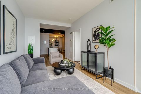 Photo 1 at 3907 - 15 Iceboat Terrace, Waterfront Communities C1, Toronto
