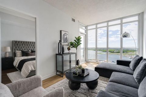 Photo 3 at 3907 - 15 Iceboat Terrace, Waterfront Communities C1, Toronto