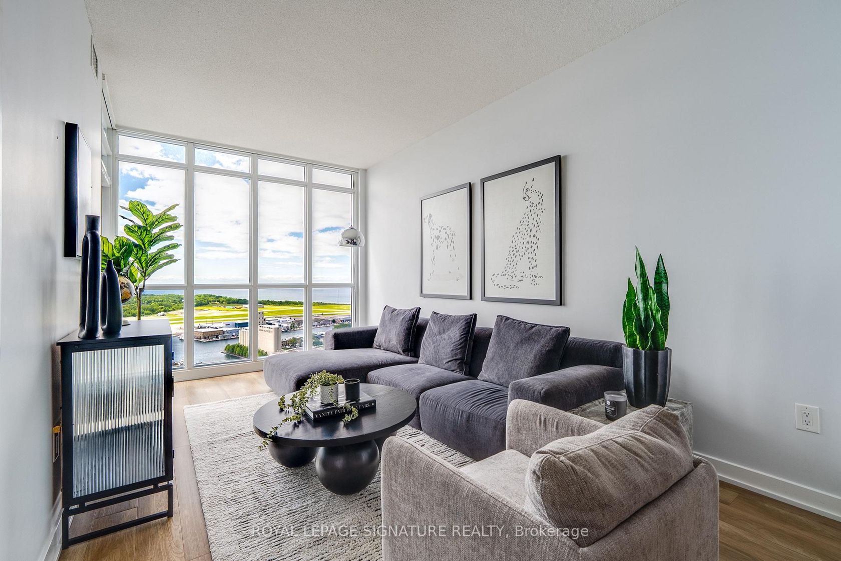 3907 - 15 Iceboat Terrace, Waterfront Communities C1, Toronto photo number 2