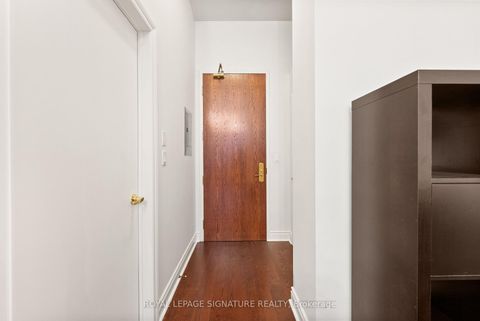 Photo 14 at 303 - 73 Richmond Street W, Bay Street Corridor, Toronto