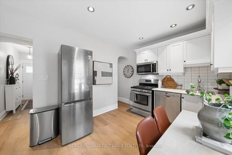 Photo 10 at 16 Cassels Avenue, Danforth, Toronto