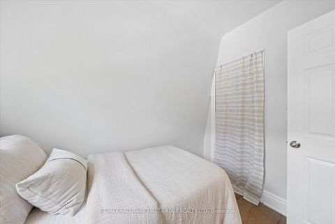 Photo 18 at 16 Cassels Avenue, Danforth, Toronto