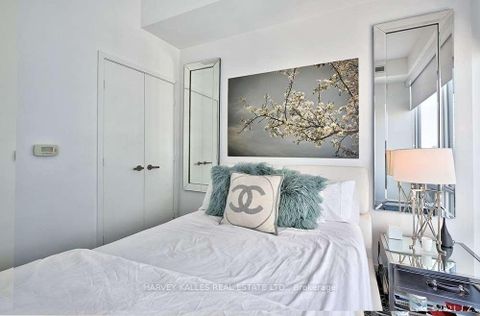 Photo 7 at 3009 - 15 Grenville Street, Bay Street Corridor, Toronto