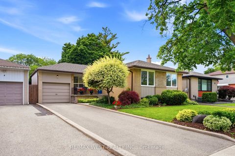 Photo 1 at 2 Renault Crescent, Humber Heights, Toronto