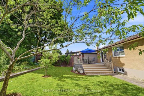 Photo 14 at 2 Renault Crescent, Humber Heights, Toronto