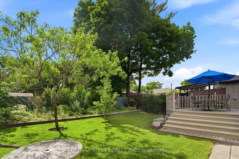 Photo 15 at 2 Renault Crescent, Humber Heights, Toronto