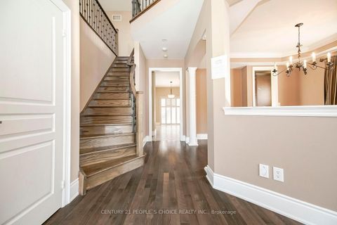Photo 8 at 35 Morland Crescent, Bayview Northeast, Aurora