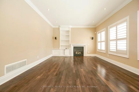 Photo 12 at 35 Morland Crescent, Bayview Northeast, Aurora