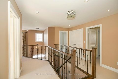 Photo 24 at 35 Morland Crescent, Bayview Northeast, Aurora