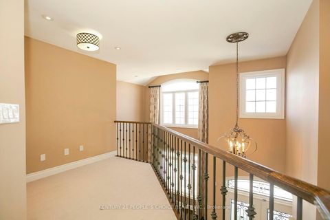 Photo 25 at 35 Morland Crescent, Bayview Northeast, Aurora