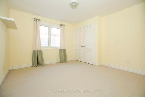 Photo 35 at 35 Morland Crescent, Bayview Northeast, Aurora