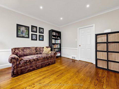 Photo 2 at 46 Brookview Drive, Lawrence, Toronto