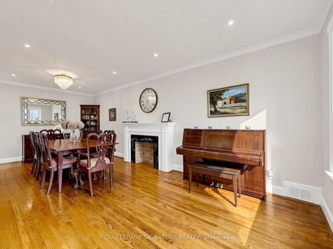 Photo 3 at 46 Brookview Drive, Lawrence, Toronto