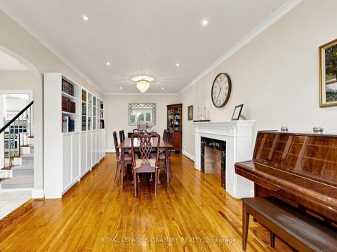 Photo 4 at 46 Brookview Drive, Lawrence, Toronto
