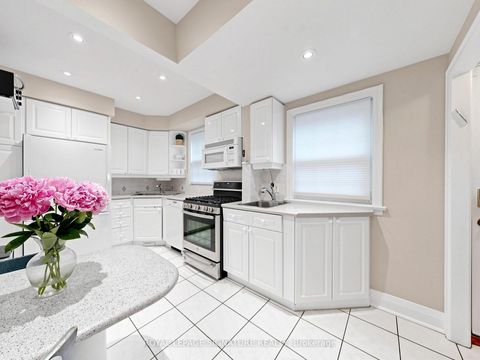 Photo 8 at 46 Brookview Drive, Lawrence, Toronto