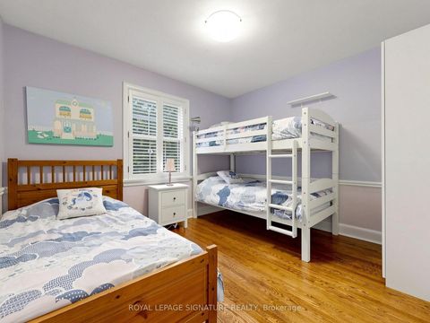Photo 12 at 46 Brookview Drive, Lawrence, Toronto